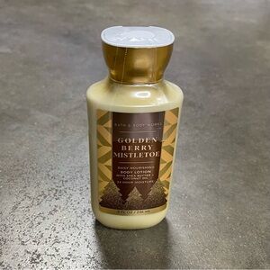 Bath & Body Works Golden Berry Mistletoe Body Lotion